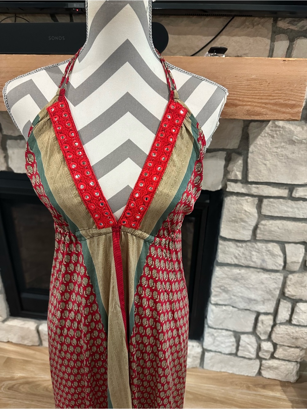 🆕NWT Silk Boho Plunged V Neck Open Back Silky Maxi Dress S One of a kind! - Picture 3 of 5